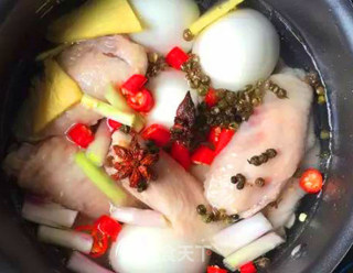 秘制卤味鸡翅的做法步骤：3