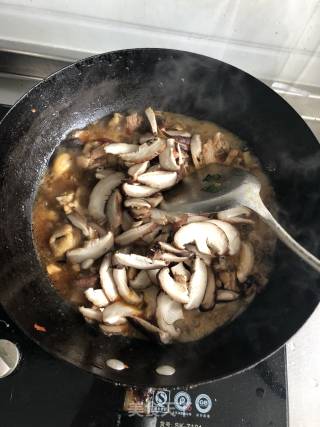 黄焖鸡的做法步骤：7