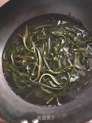 花生拌海带的做法步骤：2