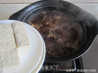 豆腐烧鸡腿的做法步骤：6