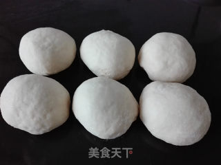 花生椰蓉面包卷的做法步骤：4
