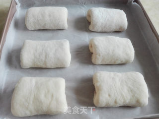 花生椰蓉面包卷的做法步骤：8