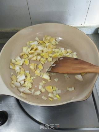 西生菜炒干豆腐的做法步骤：4