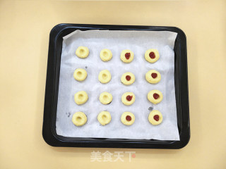 奶香草莓小酥饼的做法步骤：7