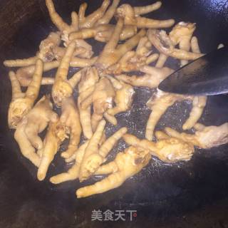 红烧凤爪的做法步骤：4