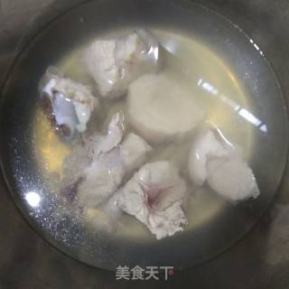 猪骨玉米马蹄汤的做法步骤：1