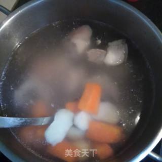 猪骨玉米马蹄汤的做法步骤：3