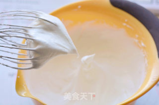香草戚风的做法步骤：4