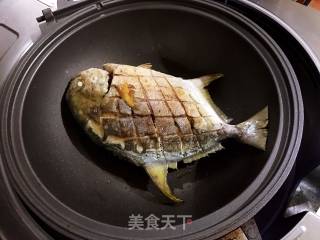 红烧鲳鱼的做法步骤：2