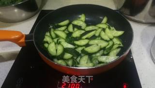 鸡蛋炒黄瓜的做法步骤：9