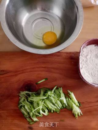 肉松芝士蛋卷的做法步骤：2