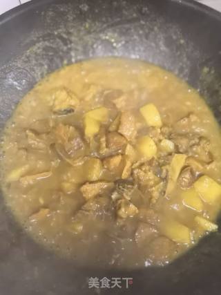 咖喱排骨焖土豆的做法步骤：3