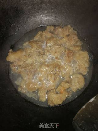 香辣油渣的做法步骤：1