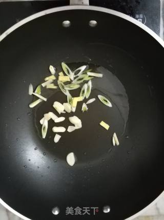 辣椒炒鱼豆腐的做法步骤：4