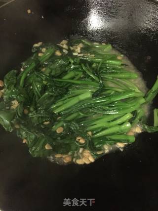 黄豆酱蒜蓉炒菜心的做法步骤：6