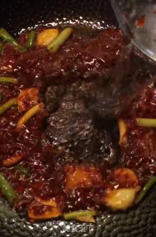 红烧鲤鱼的做法步骤：7