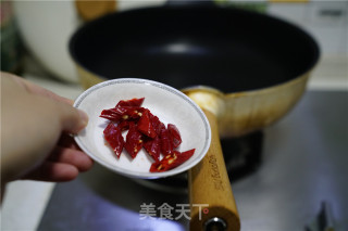 小炒黄豆芽的做法步骤：3