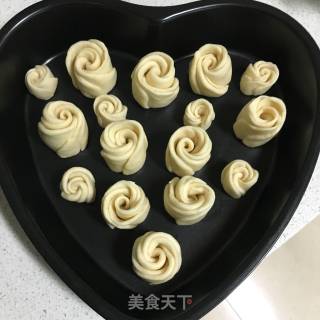 心形玫瑰花面包的做法步骤：9