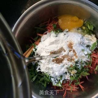 香菜胡萝卜丸的做法步骤：6