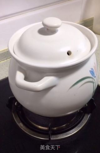 白牦牛棒骨汤的做法步骤：2