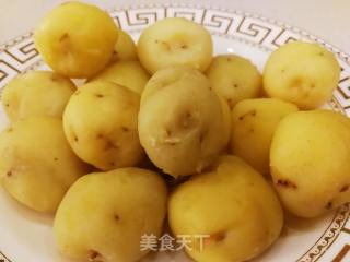 香辣小土豆的做法步骤：1