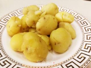 香辣小土豆的做法步骤：2