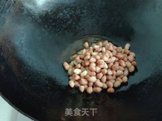 炒花生米的做法步骤：4