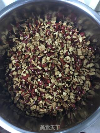 红糖姜枣茶的做法步骤：2