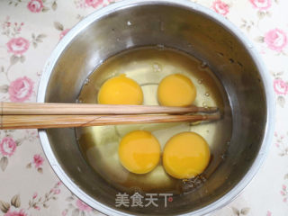 辣椒炒鸡蛋的做法步骤：2