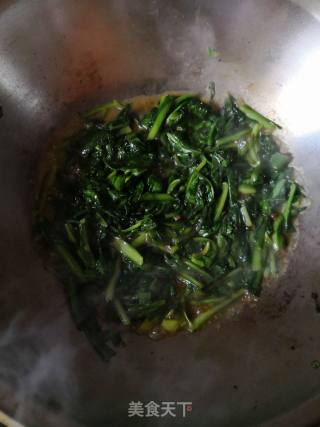 素炒茼蒿的做法步骤：3