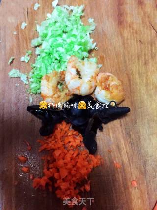 祥瑞餐桌大虾胡萝卜儿童水饺的做法步骤：5