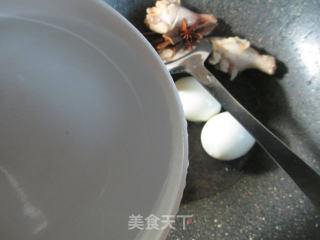 鸡蛋烧鸡翅根的做法步骤：4