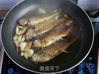 红烧小黄鱼的做法步骤：6