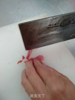 蒜薹炒肉丝的做法步骤：2