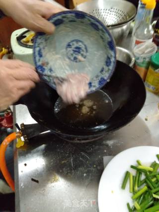 蒜薹炒肉丝的做法步骤：4