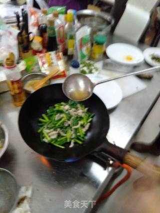 蒜薹炒肉丝的做法步骤：10