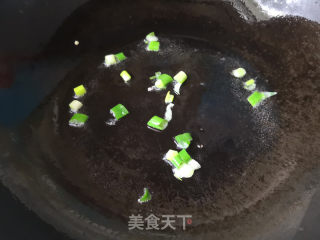 蟹味菇炒肉的做法步骤：5