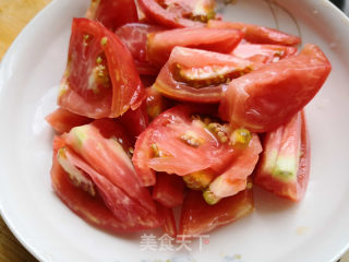 牛肉炒圆白菜的做法步骤：1