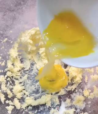 草莓果酱小饼干的做法步骤：2