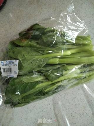 甜椒炒菜心的做法步骤：1