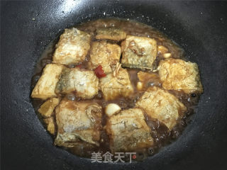 家常红烧带鱼的做法步骤：7