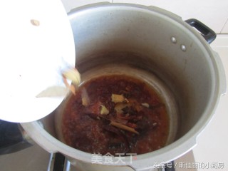 牛筋炖白萝卜的做法步骤：4