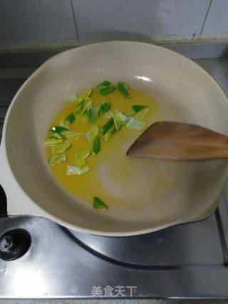 西兰花西红柿炒莲藕的做法步骤：10