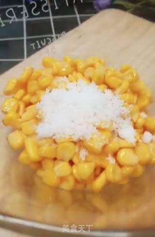 香甜玉米饼的做法步骤：1