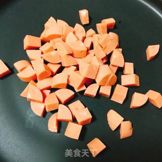 火腿炒快餐面的做法步骤：1