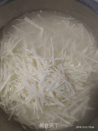 炒土豆丝的做法步骤：2