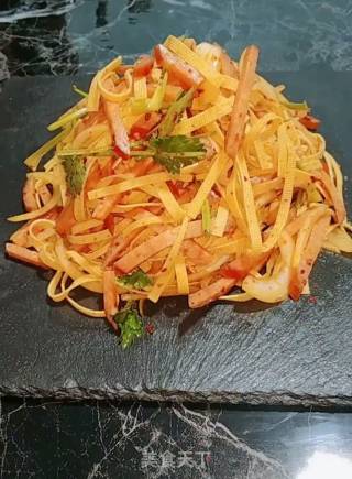 红肠拌干丝的做法步骤：6