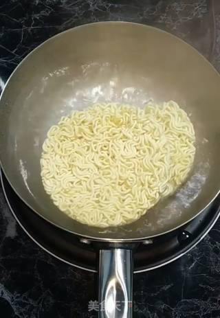 懒人炒面的做法步骤：1