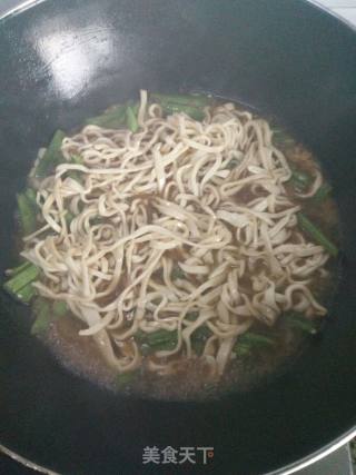 豆角焖面的做法步骤：11