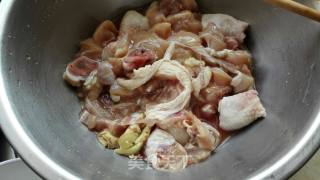 茶树菇焖鸡腿肉的做法步骤：4